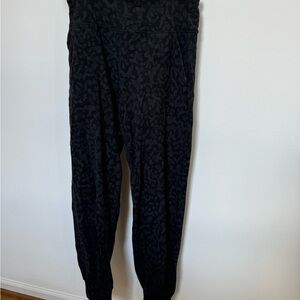 Lululemon Athletica Black Patterned Joggers